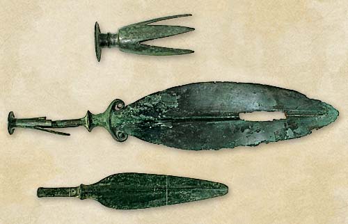 4.Dagger, spearhead, and votive item, the Noua-Sabatinovka-Coslogeni cultural complex - Bronze Age